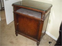 Stow & Davis Locking Nightstand W/Glass Topper