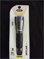 POLICE SECURITY 1600 LUMEN FLASHLIGHT