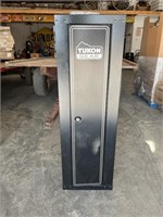 Yukon Gear gun safe w/ key