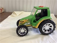 Animated tractor, needs batteries