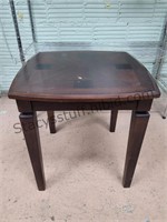 End Table 22x22x25
