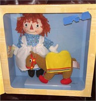 C7) Dolls: Raggedy Ann Camel with wrinkled knees -