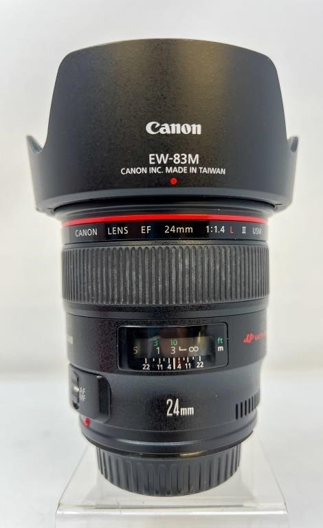 Canon Lens EF 24mm 1:1.4 L II with EW-83M Hood