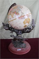 The Living Earth / Bronz Globe