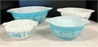 Vintage Pyrex Amish Butterprint Nesting Bowls