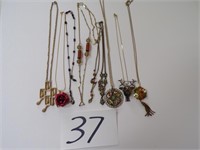 Assorted Vintage/Now Necklaces
