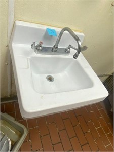 20" x 20" x 10" Hand wash sink