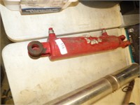 HYDRAULIC CYLINDER