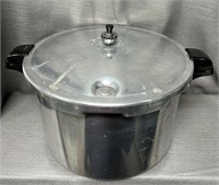 Vintage Presto® 16-Quart Pressure Canner Cooker