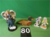 Small Flat Of Collectable Figurines