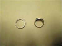 Lot of (2) Gold Mens Rings