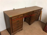 2 piece desk/dresser set