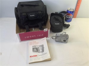 Kodak Easy Share Camera & 2 Camera Bags