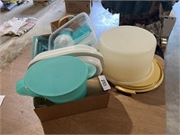 Tupperware Cake Cover & Other Plastic Ware