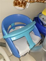 Portable booster chair