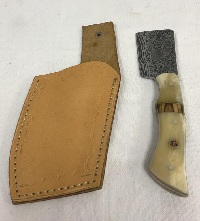 Damascus Knife with Horn Handle and Case