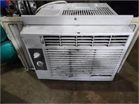 GE Air conditioner 5000 btu storage unit find