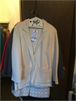 5 women's coats (S & M)