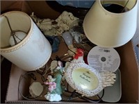 Box of misc, lamps