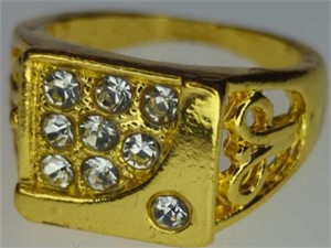 Gold tone ring size 8.25