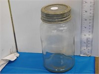 CLEAR UNANAMED JAR WITH LID