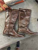 Unisa boots size 8m