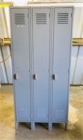 Set of 3 attached Lockers with shelves