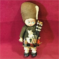 Plastic Nodder Doll (Vintage) (6 1/2" Tall)