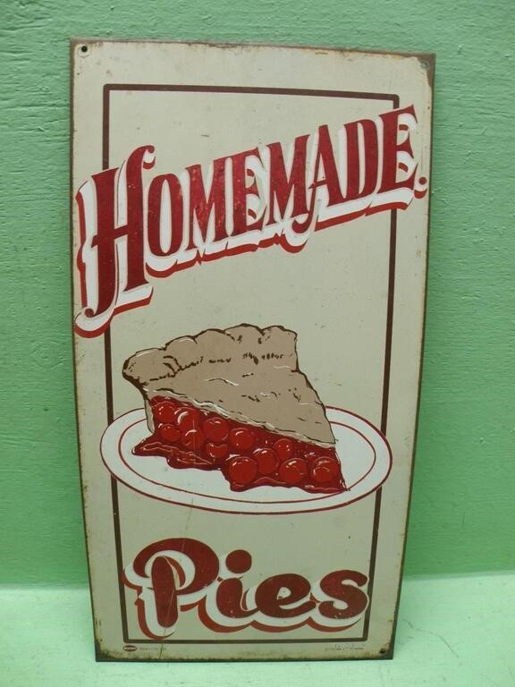 9.5 X 18 Homemade Pies Metal Sign