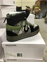 SZ 9.5 TRUE RELIGION TENNIS SHOES