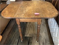 Drop leaf table, 36"x20" w/leaves dropped