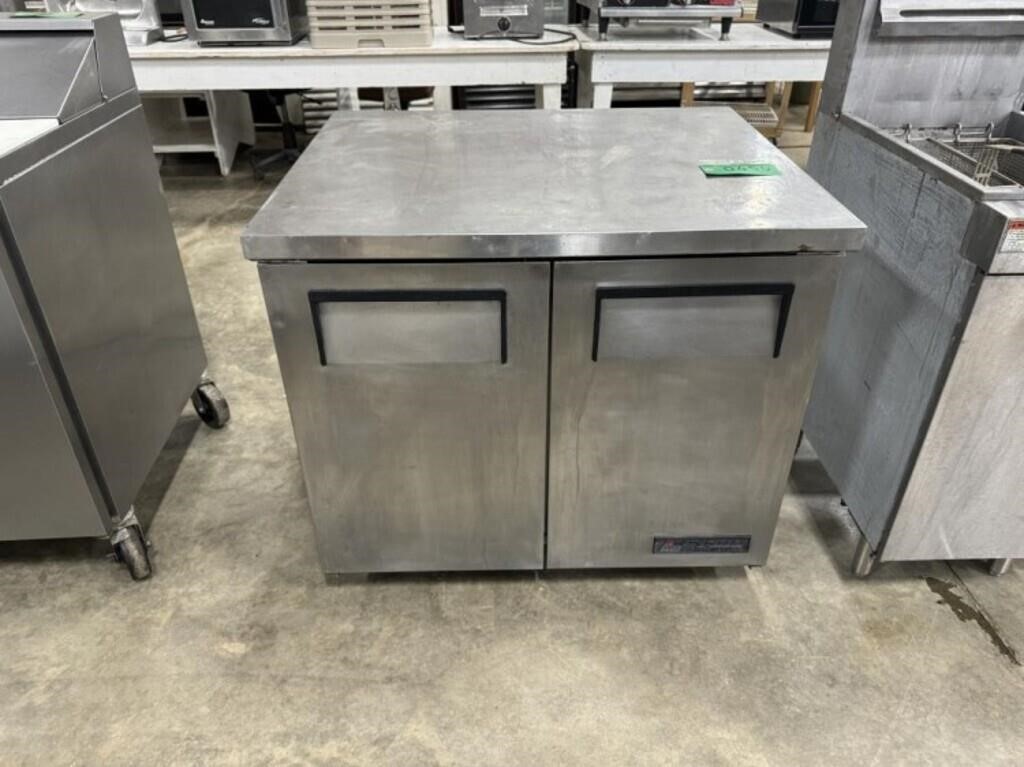 True 2 Door 36" Work Top Cooler