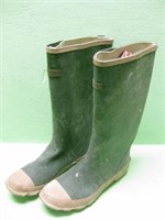 Pre-Owned Size 11 Servus Steel Shank Rubber Boots