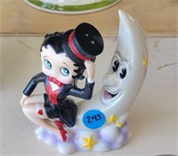 Betty Boop Salt and Pepper shaker