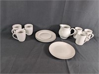 (11) Assorted Kitchenware Collection
