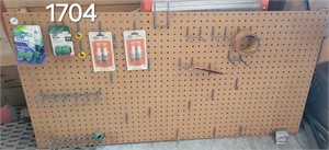Tool board with hardware