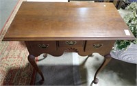 ELDRED WHEELER Q ANNE HALL TABLE  31 X 28