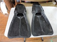 Pair of Whaler Flippers