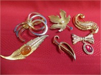 (6) Costume Brooches