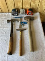 BOX LOT: HAMMERS, TAPE MEASURES, SQUARE