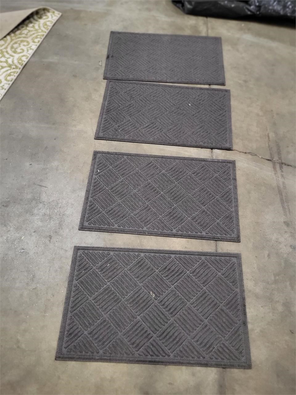 4 heavy duty floor mats