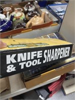 KNIFE & TOOL SHARPENER