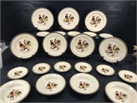 25 PIECES OF ROOSTER PLATES/BOWLS
