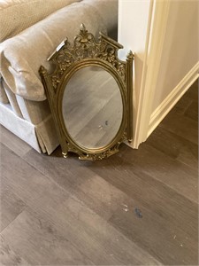 Small decorative mirror