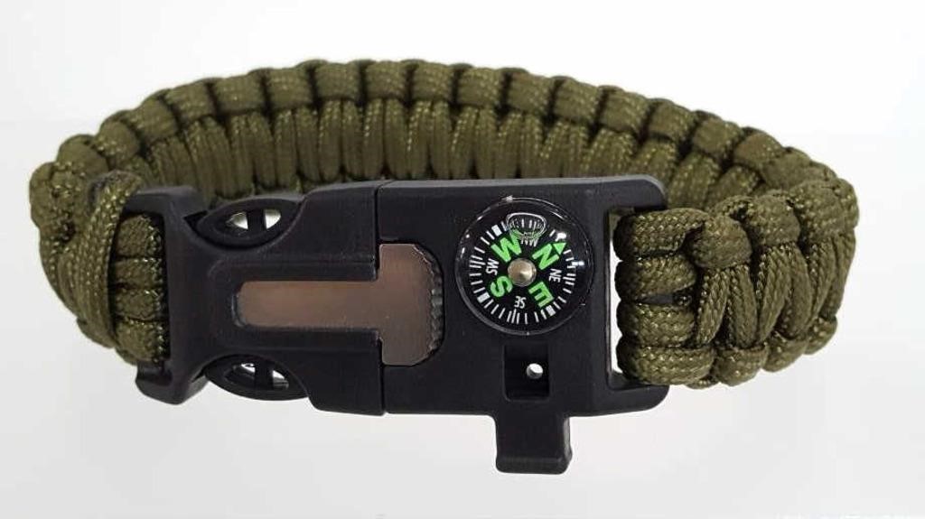 Survival Bracelet: Rope, Compass & Fire Starter