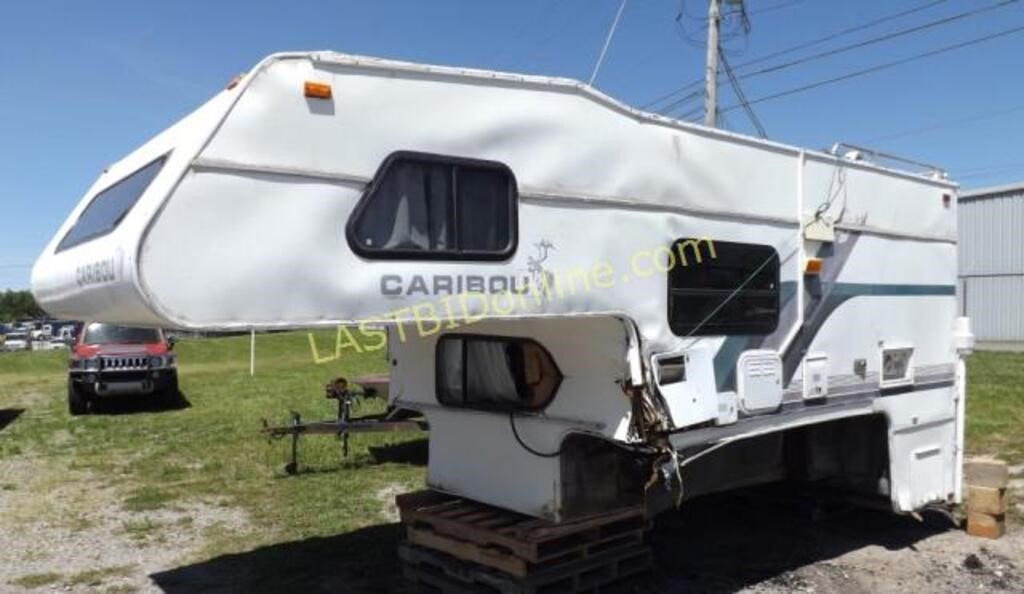 2003 Caribou Pickup Truck Camper for Parts