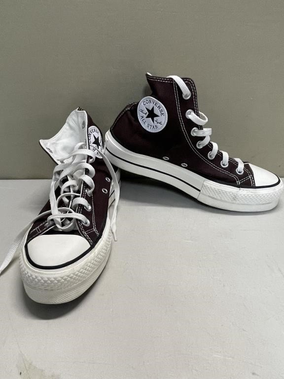 CHUCK TAYLOR CONVERSE SHOES