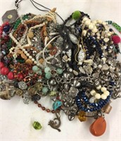 5# of costume jewelry --mainly necklaces