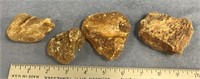 Lot with 4 raw amber specimens   (a 7)