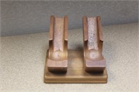 Walnut Decatur Pipe Holder